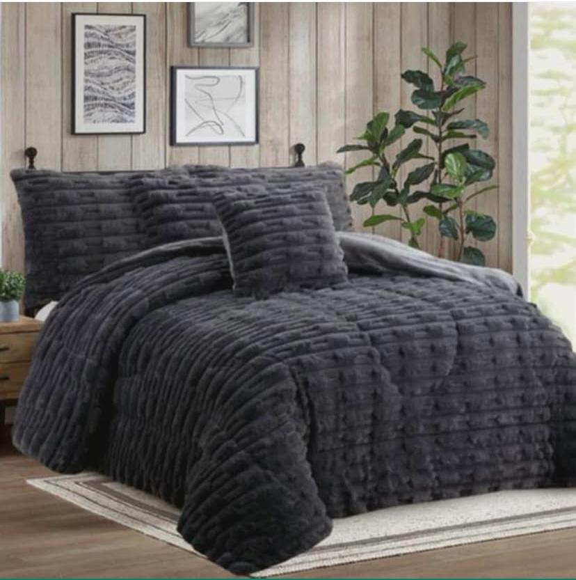 Cubrelecho Piel de Durazno Acolchado Doble Faz Confort y Elegancia para Tu Cama